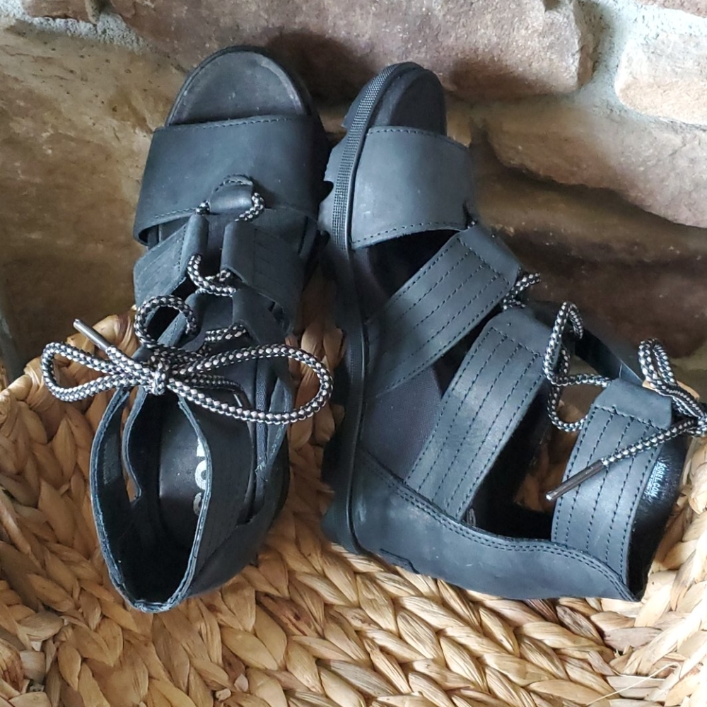 Sorel lace up sandal